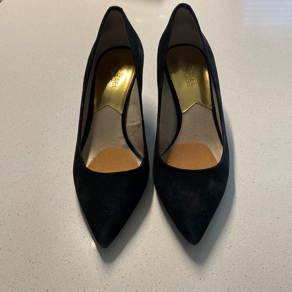 Michael Kors suede pumps